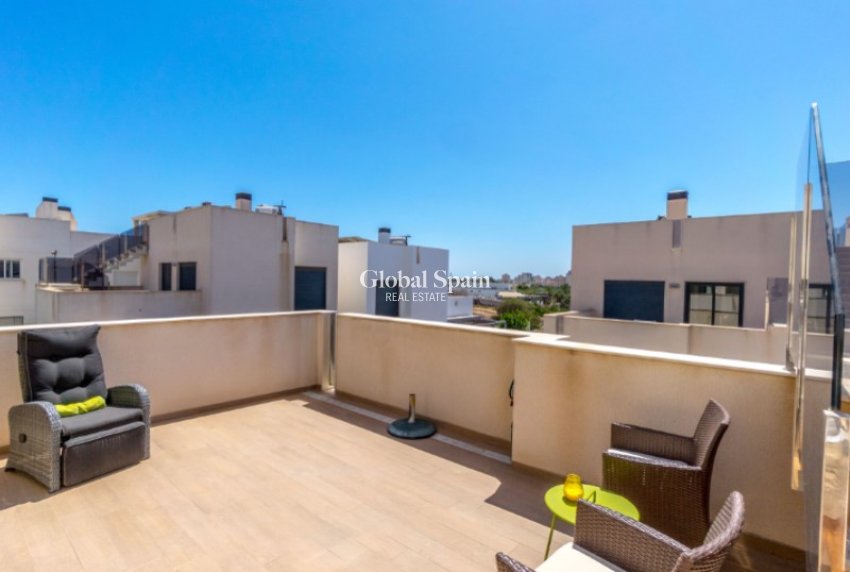 Wederverkoop - VILLA -
TORREVIEJA - Costa Blanca