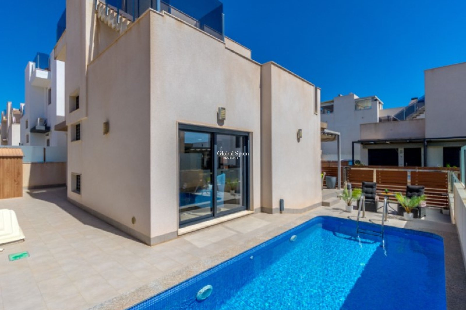 Wederverkoop - VILLA -
TORREVIEJA - Costa Blanca