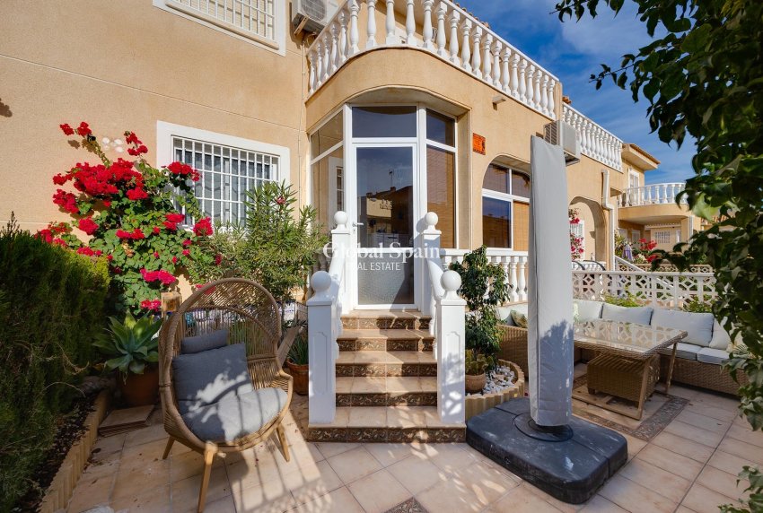 Wederverkoop - VILLA -
TORREVIEJA - Costa Blanca