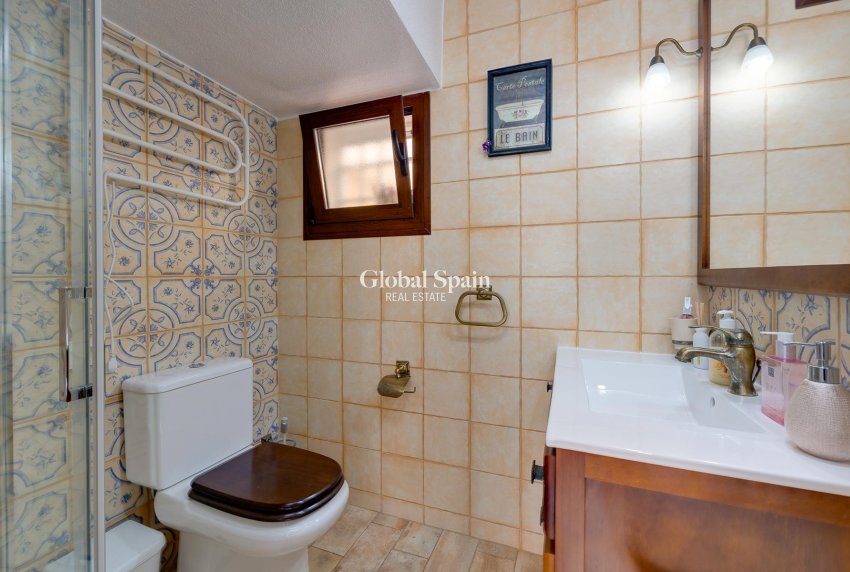 Wederverkoop - VILLA -
TORREVIEJA - Costa Blanca