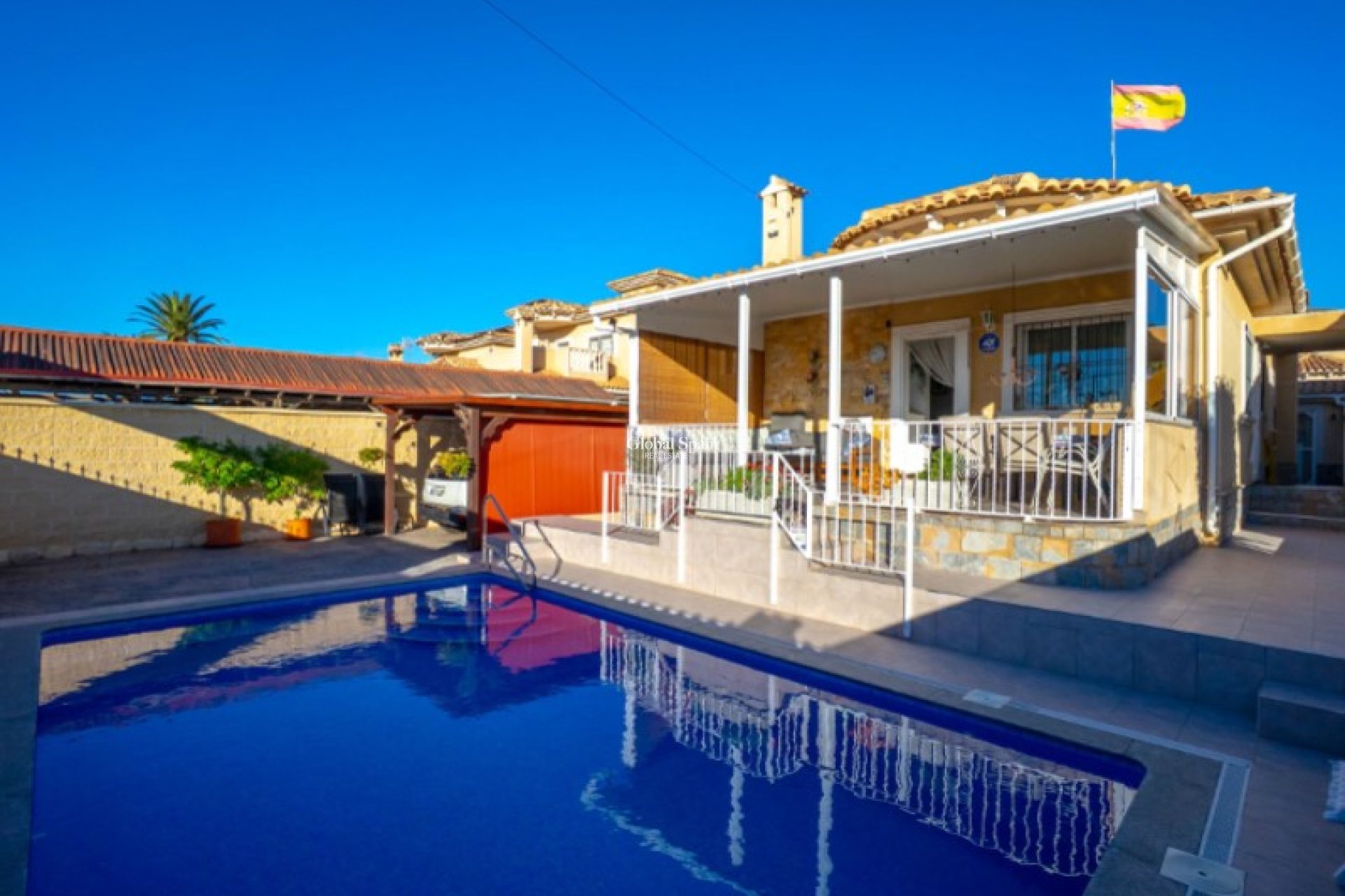 Wederverkoop - VILLA -
TORREVIEJA - Costa Blanca
