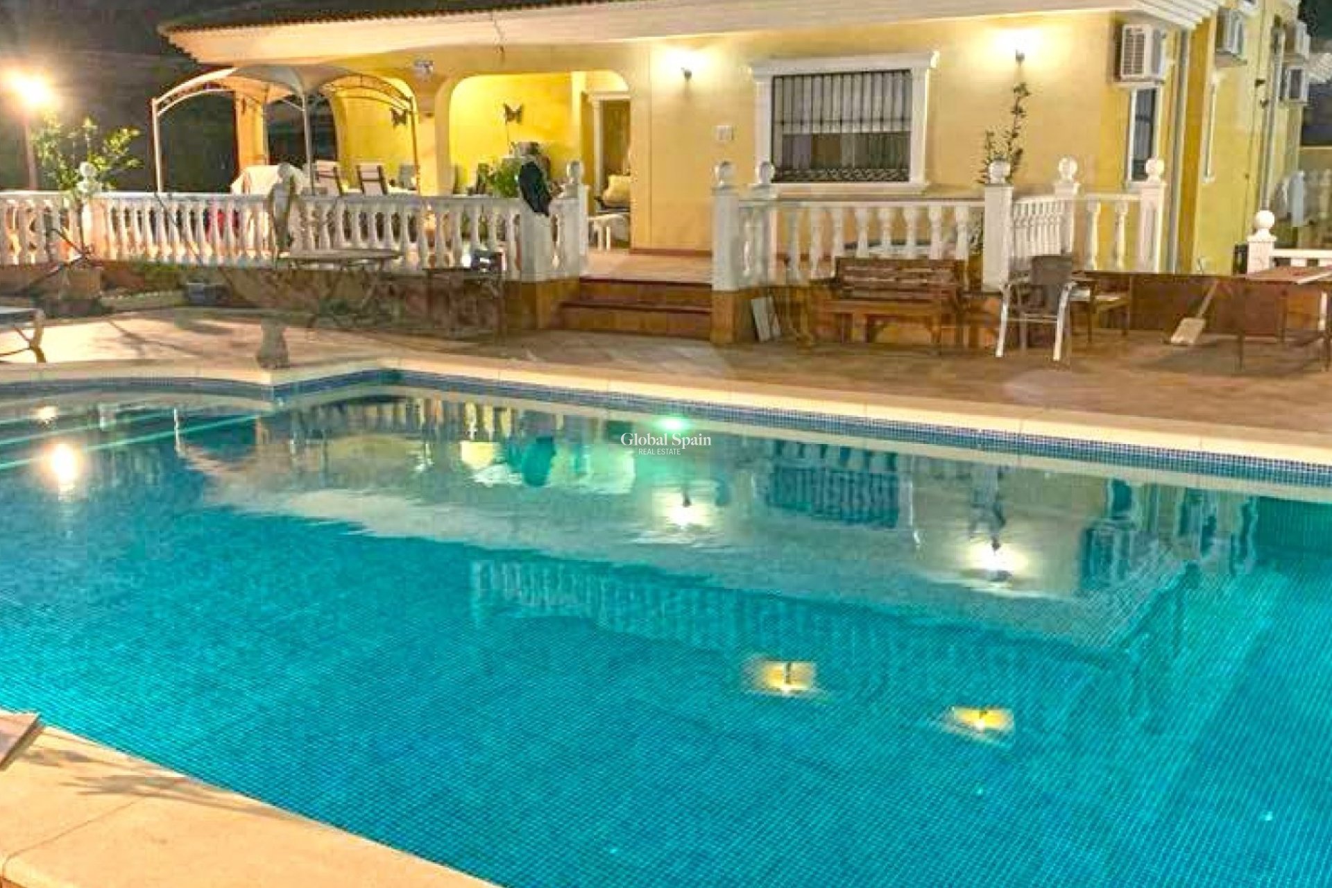 Wederverkoop - VILLA -
TORREVIEJA - Costa Blanca