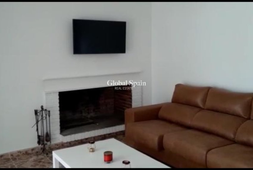 Wederverkoop - VILLA -
TORREVIEJA - Costa Blanca