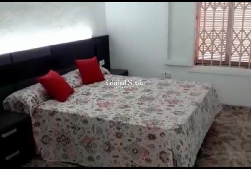 Wederverkoop - VILLA -
TORREVIEJA - Costa Blanca