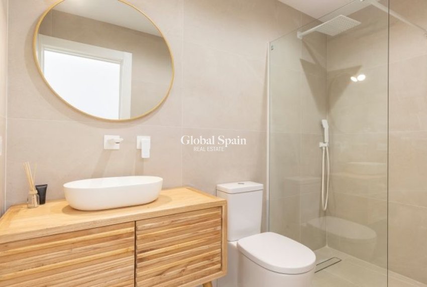 Wederverkoop - VILLA -
TORREVIEJA - Costa Blanca