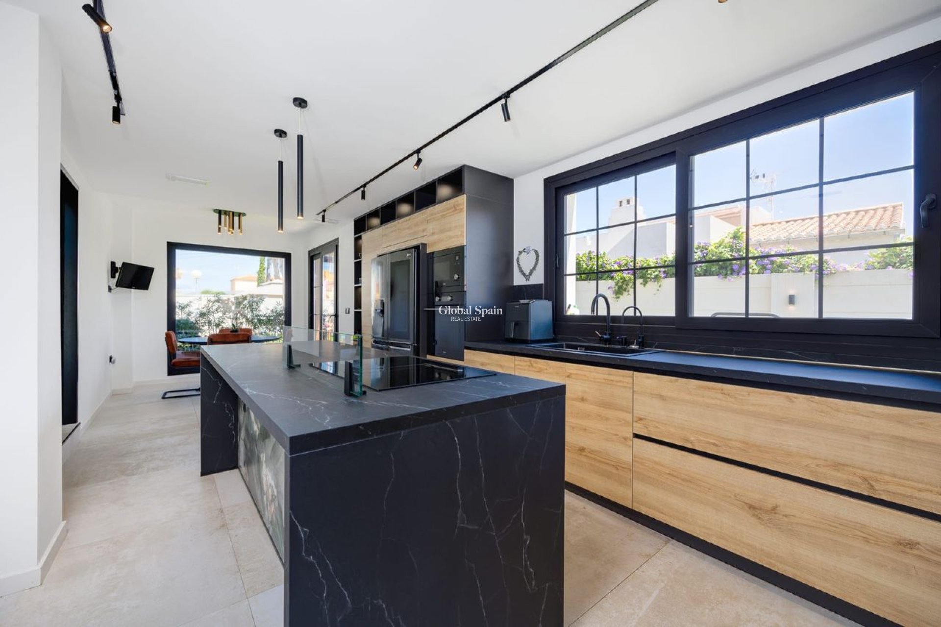 Wederverkoop - VILLA -
TORREVIEJA - Costa Blanca