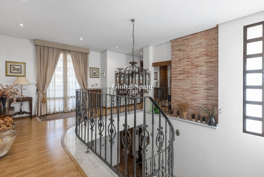 Wederverkoop - VILLA -
TORREVIEJA - Costa Blanca