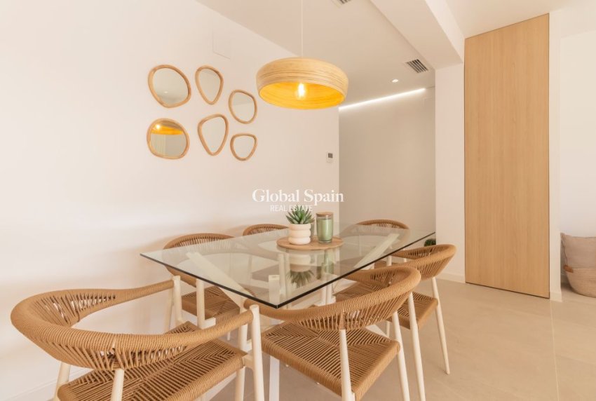 Wederverkoop - VILLA -
TORREVIEJA - Costa Blanca