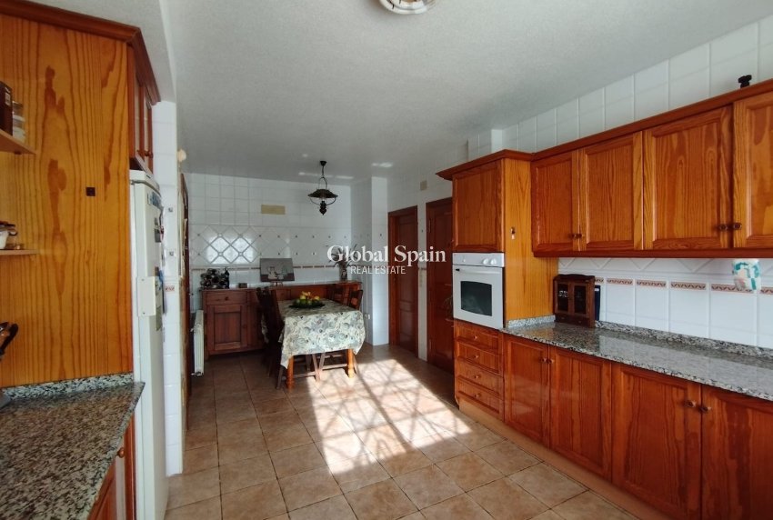 Wederverkoop - VILLA -
TORREVIEJA - Costa Blanca