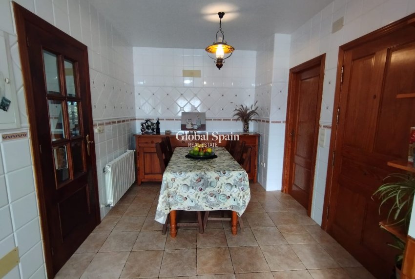 Wederverkoop - VILLA -
TORREVIEJA - Costa Blanca