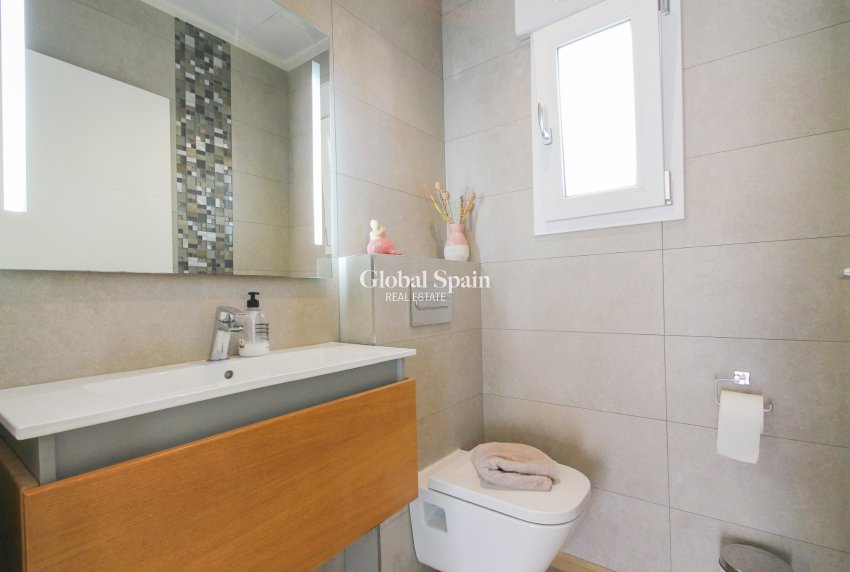 Wederverkoop - VILLA -
TORREVIEJA - Costa Blanca