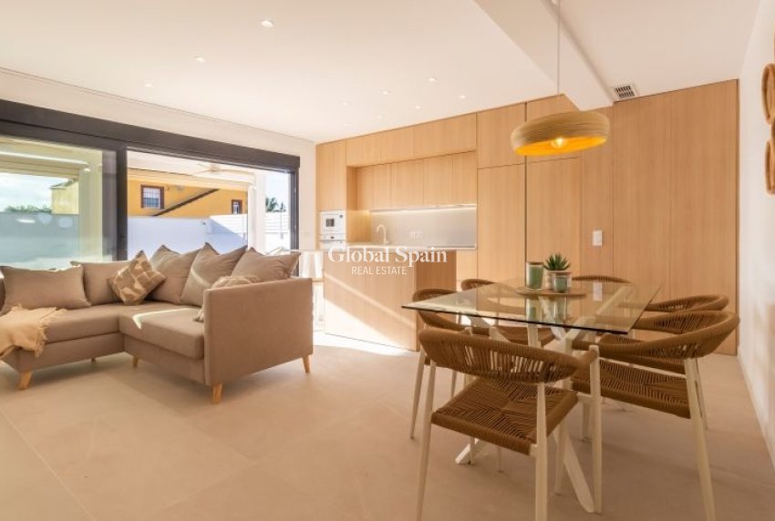 Wederverkoop - VILLA -
TORREVIEJA - Costa Blanca