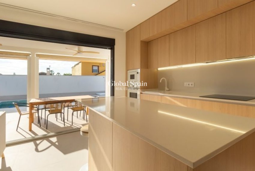 Wederverkoop - VILLA -
TORREVIEJA - Costa Blanca