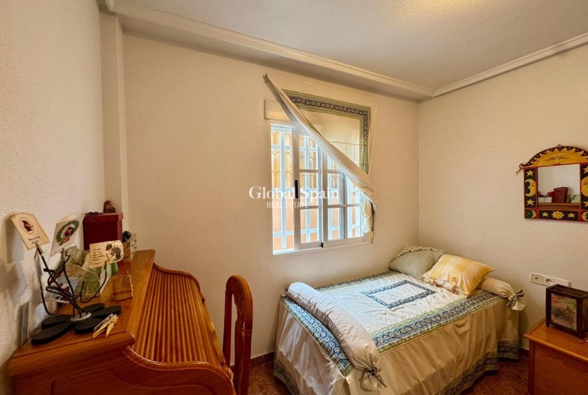 Wederverkoop - VILLA -
TORREVIEJA - Costa Blanca