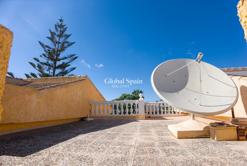 Wederverkoop - VILLA -
TORREVIEJA - Costa Blanca