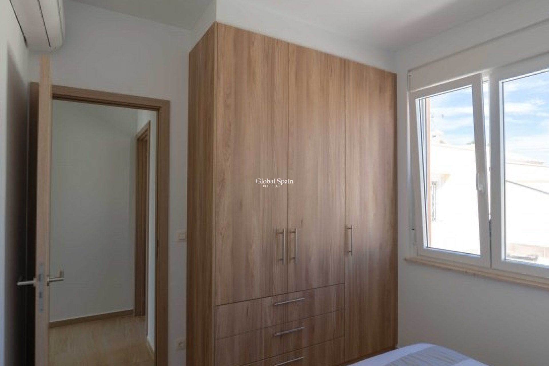 Wederverkoop - VILLA -
TORREVIEJA - Costa Blanca