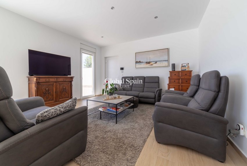 Wederverkoop - VILLA -
TORREVIEJA - Costa Blanca