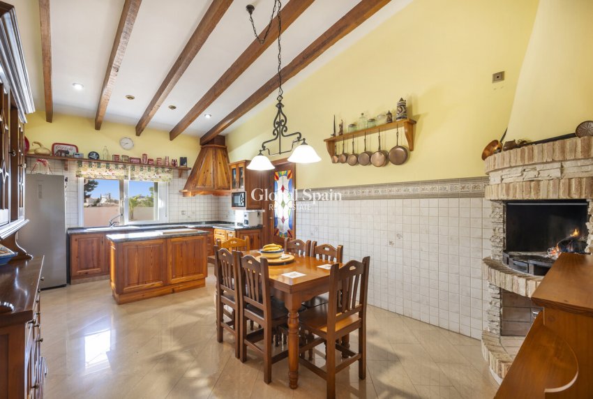 Wederverkoop - VILLA -
TORREVIEJA - Costa Blanca