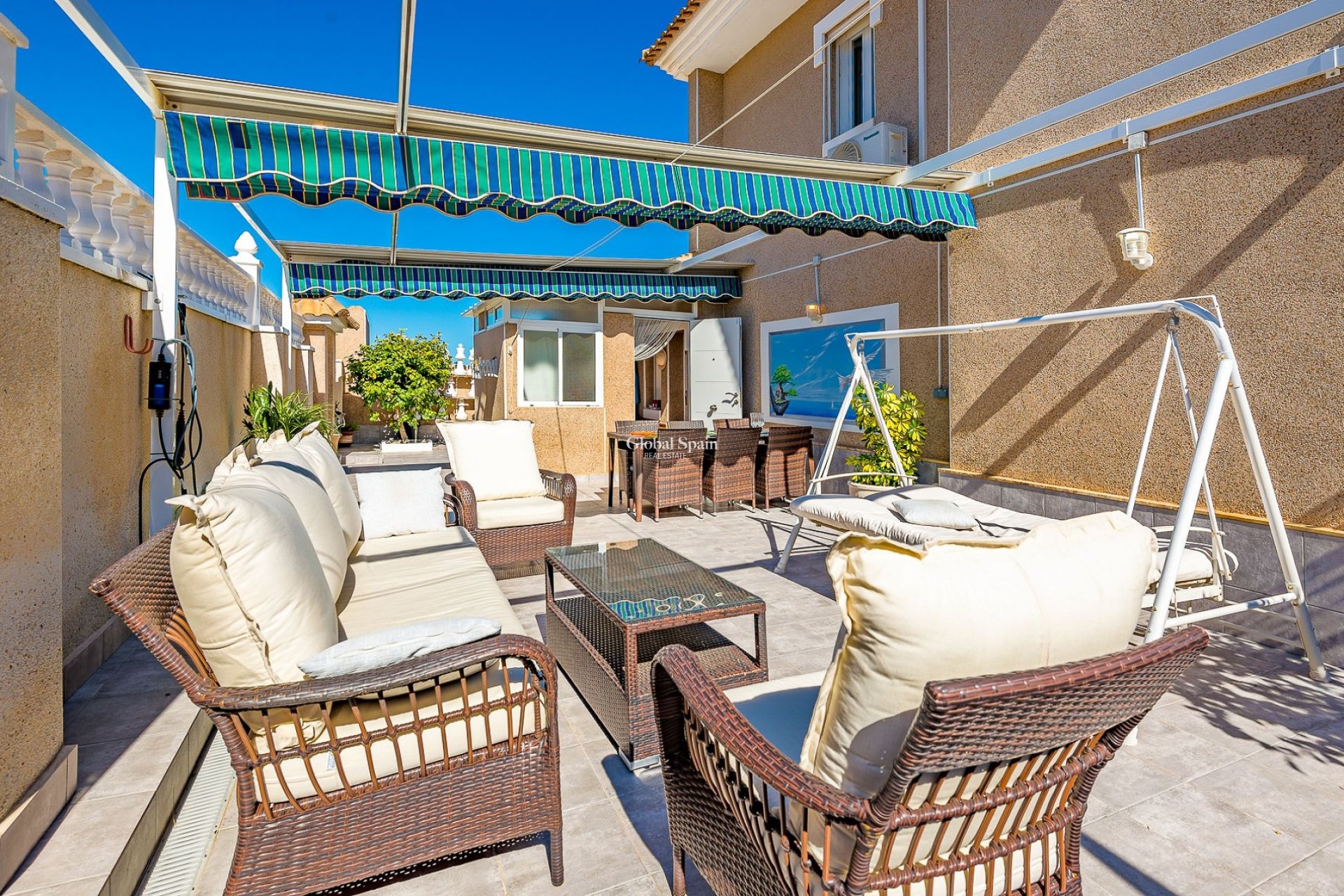 Wederverkoop - VILLA -
TORREVIEJA - Costa Blanca