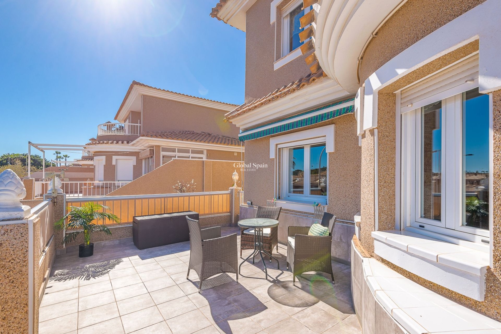 Wederverkoop - VILLA -
TORREVIEJA - Costa Blanca