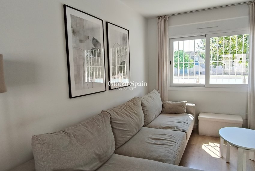 Wederverkoop - VILLA -
TORREVIEJA - Costa Blanca