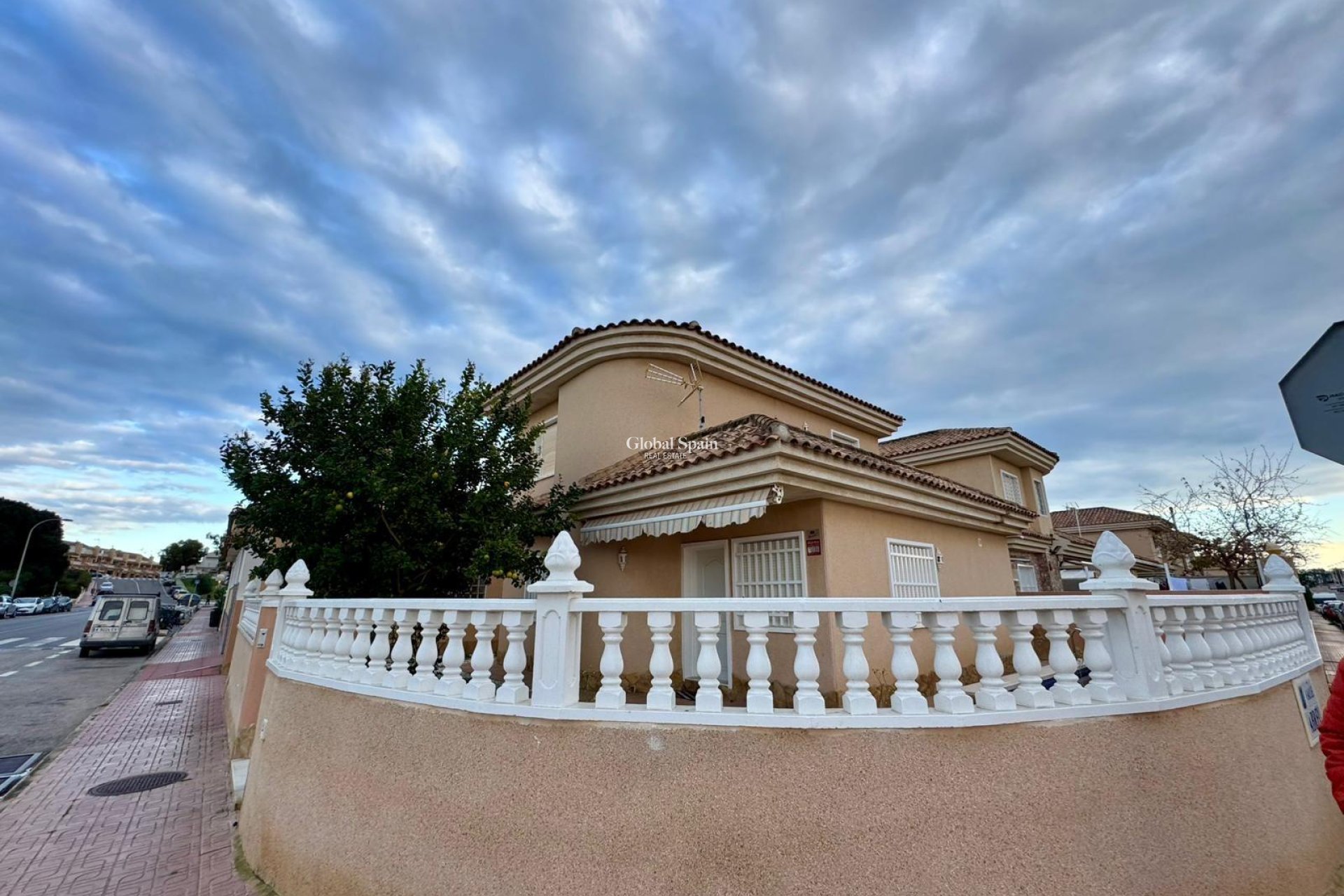 Wederverkoop - VILLA -
TORREVIEJA - Costa Blanca