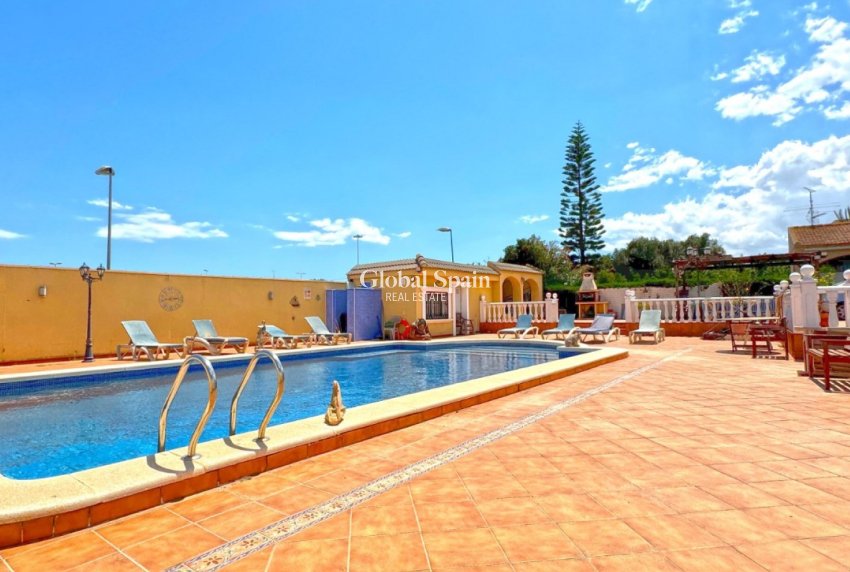 Wederverkoop - VILLA -
TORREVIEJA - Costa Blanca