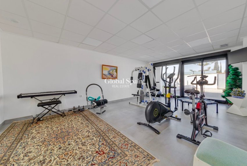 Wederverkoop - VILLA -
TORREVIEJA - Costa Blanca