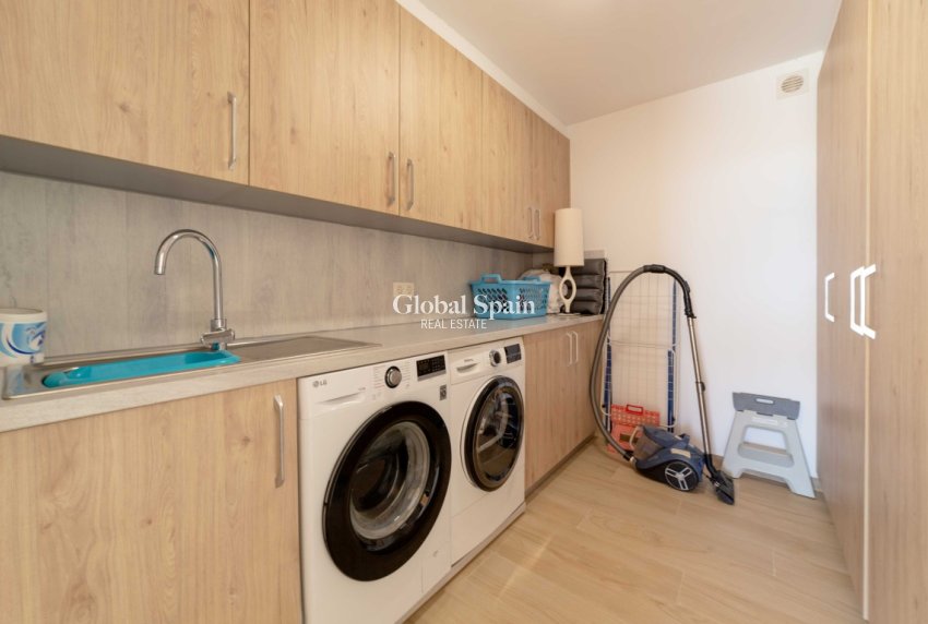 Wederverkoop - VILLA -
TORREVIEJA - Costa Blanca