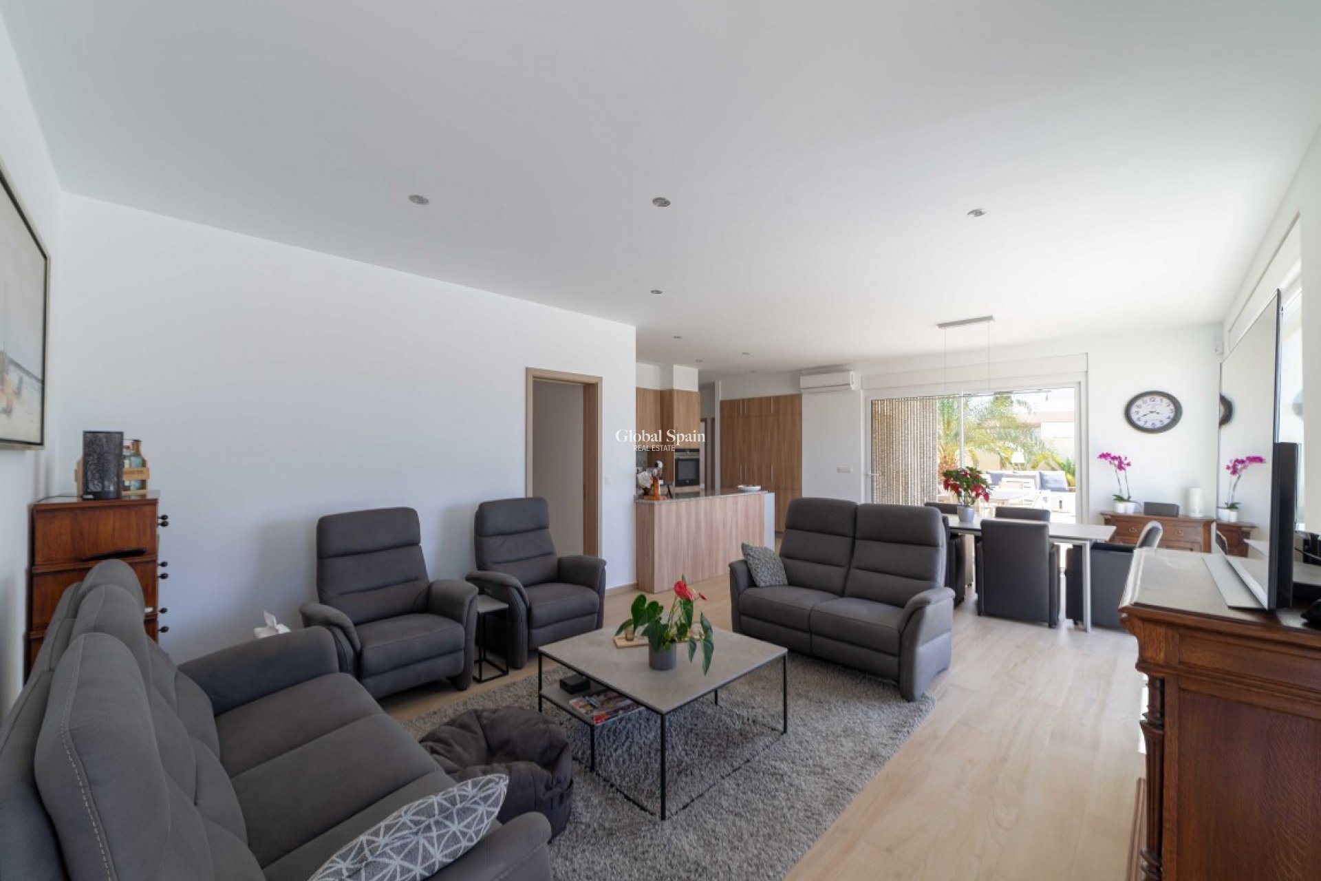 Wederverkoop - VILLA -
TORREVIEJA - Costa Blanca