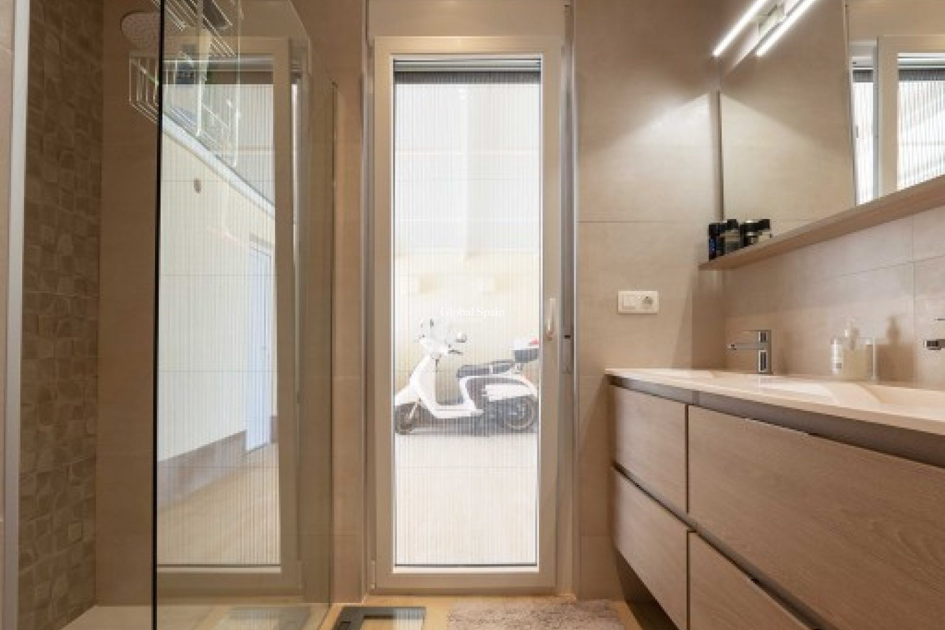 Wederverkoop - VILLA -
TORREVIEJA - Costa Blanca