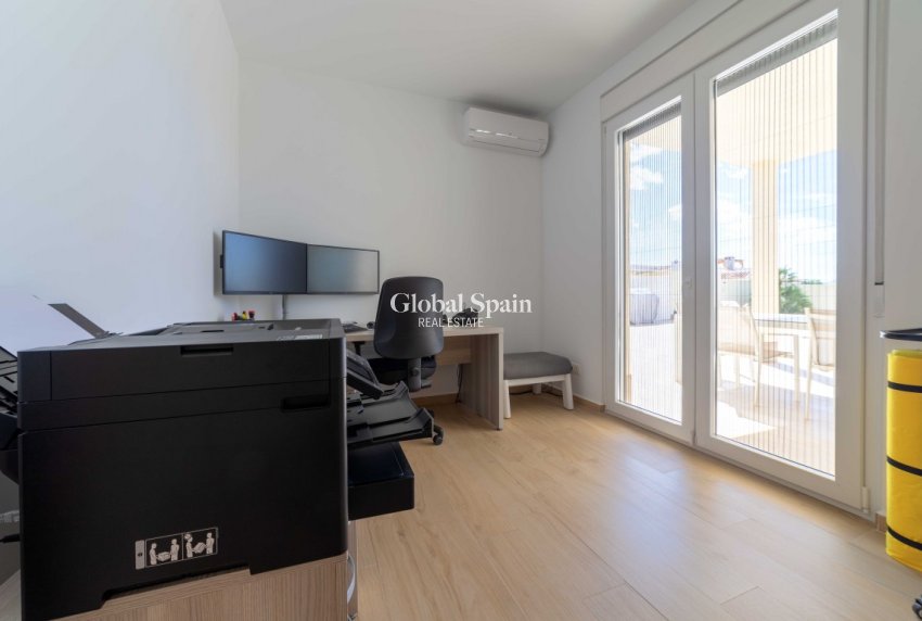 Wederverkoop - VILLA -
TORREVIEJA - Costa Blanca