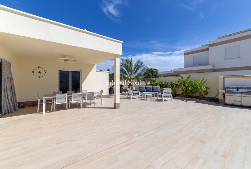 Wederverkoop - VILLA -
TORREVIEJA - Costa Blanca