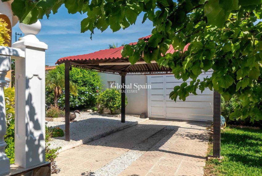 Wederverkoop - VILLA -
TORREVIEJA - Costa Blanca