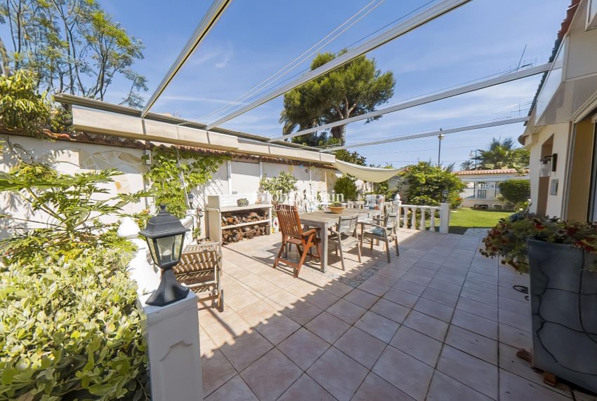 Wederverkoop - VILLA -
TORREVIEJA - Costa Blanca