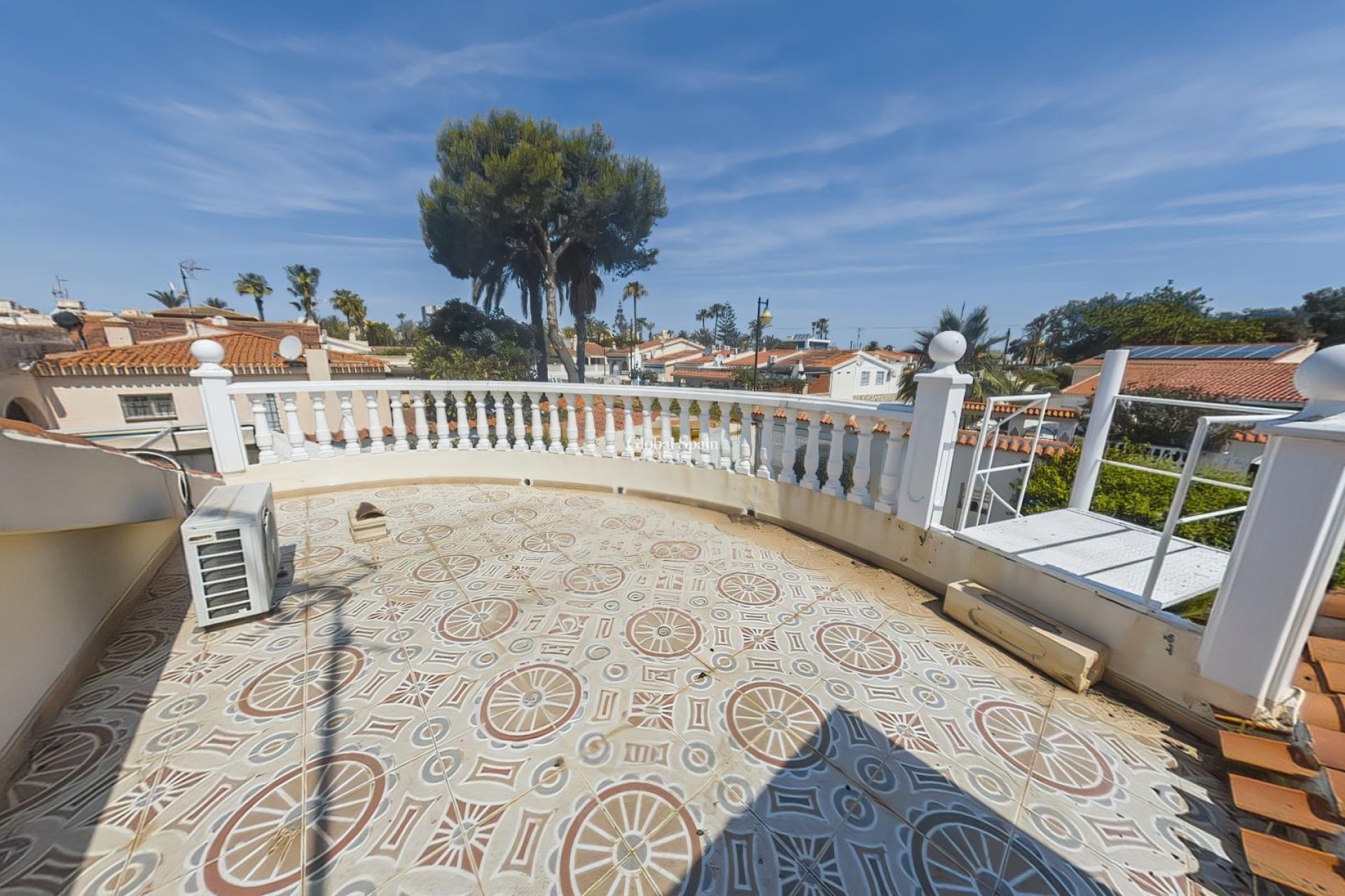 Wederverkoop - VILLA -
TORREVIEJA - Costa Blanca