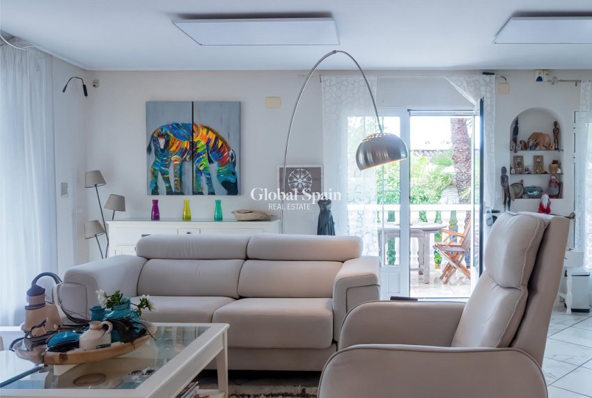 Wederverkoop - VILLA -
TORREVIEJA - Costa Blanca