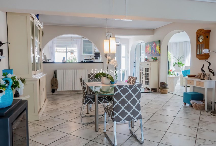 Wederverkoop - VILLA -
TORREVIEJA - Costa Blanca