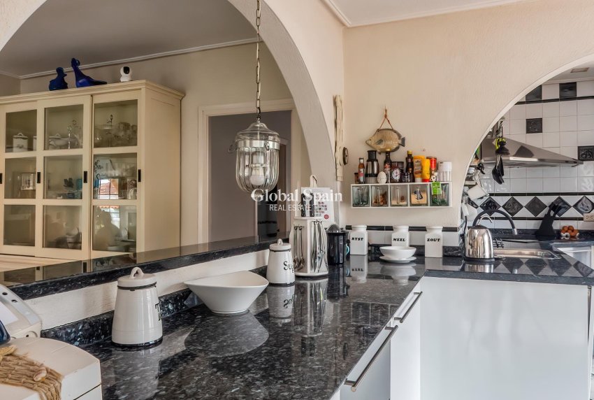 Wederverkoop - VILLA -
TORREVIEJA - Costa Blanca