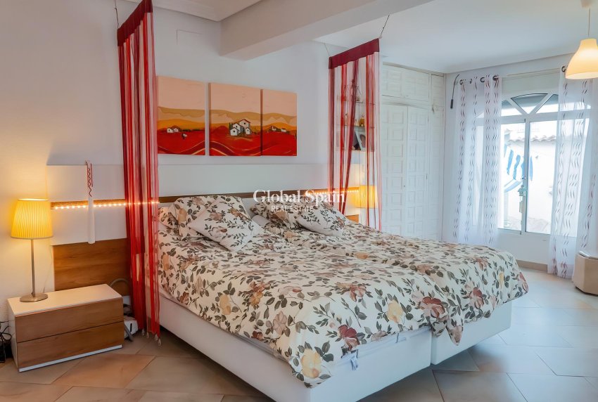 Wederverkoop - VILLA -
TORREVIEJA - Costa Blanca