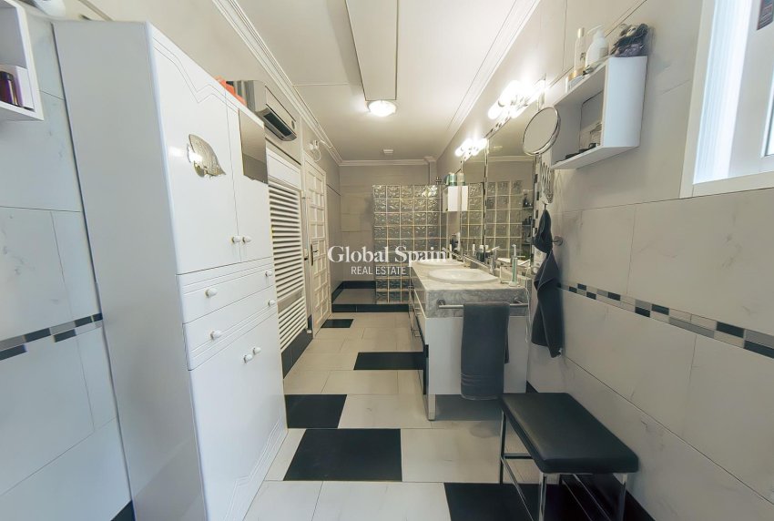 Wederverkoop - VILLA -
TORREVIEJA - Costa Blanca