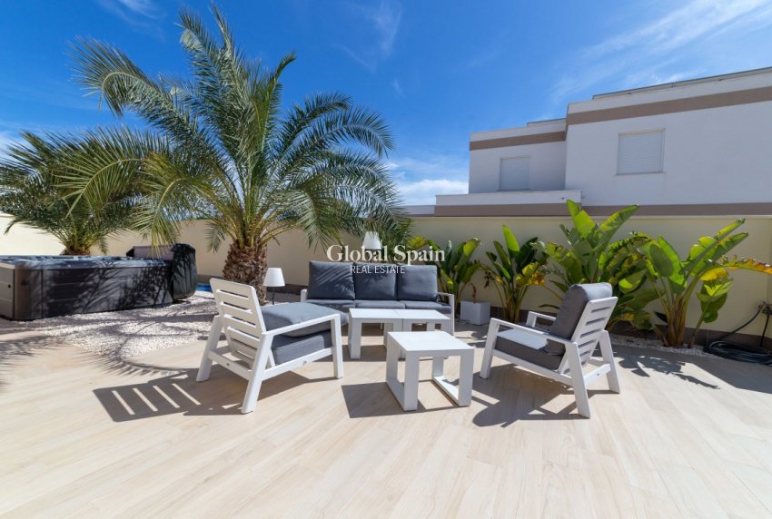 Wederverkoop - VILLA -
TORREVIEJA - Costa Blanca