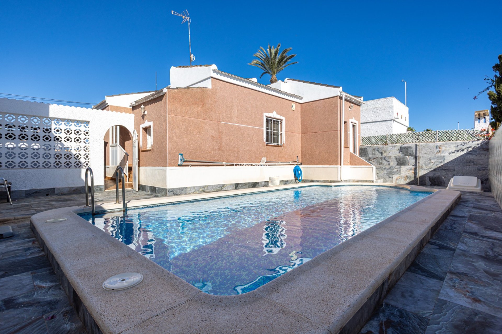 Wederverkoop - VILLA -
TORREVIEJA - Costa Blanca