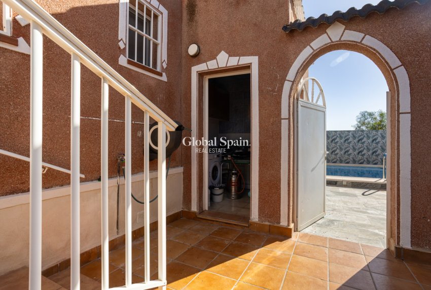 Wederverkoop - VILLA -
TORREVIEJA - Costa Blanca