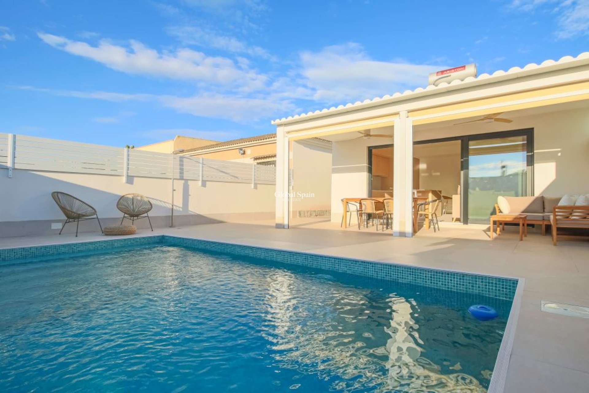 Wederverkoop - VILLA -
TORREVIEJA - Costa Blanca