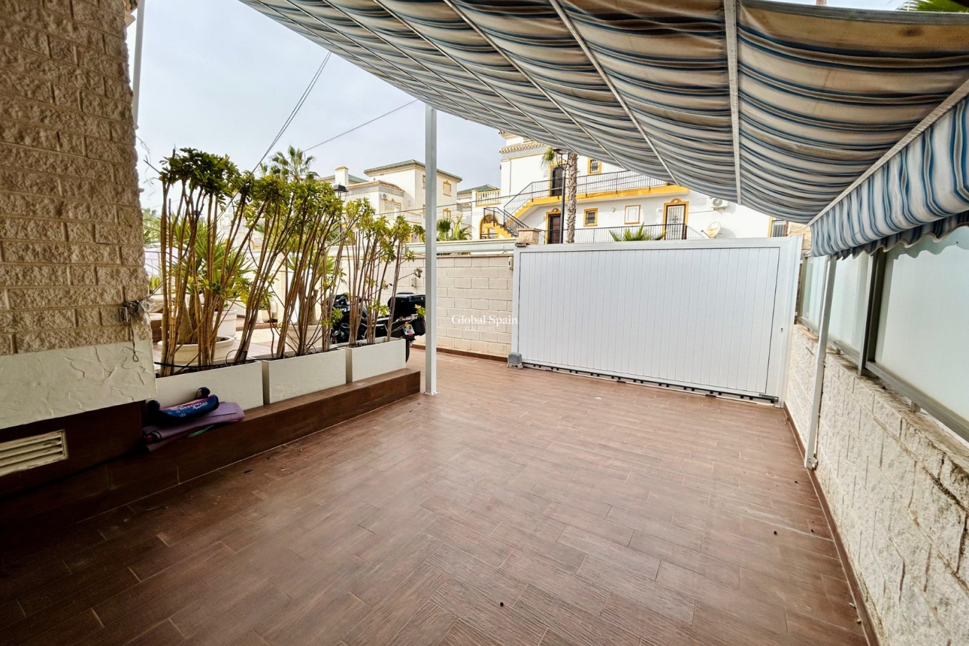Wederverkoop - VILLA -
TORREVIEJA - Costa Blanca