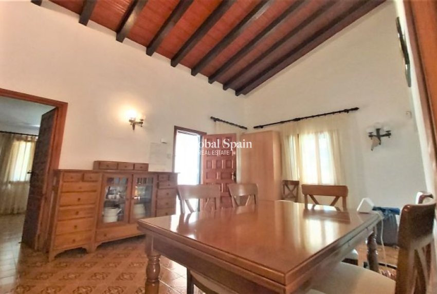 Wederverkoop - VILLA -
TORREVIEJA - Costa Blanca