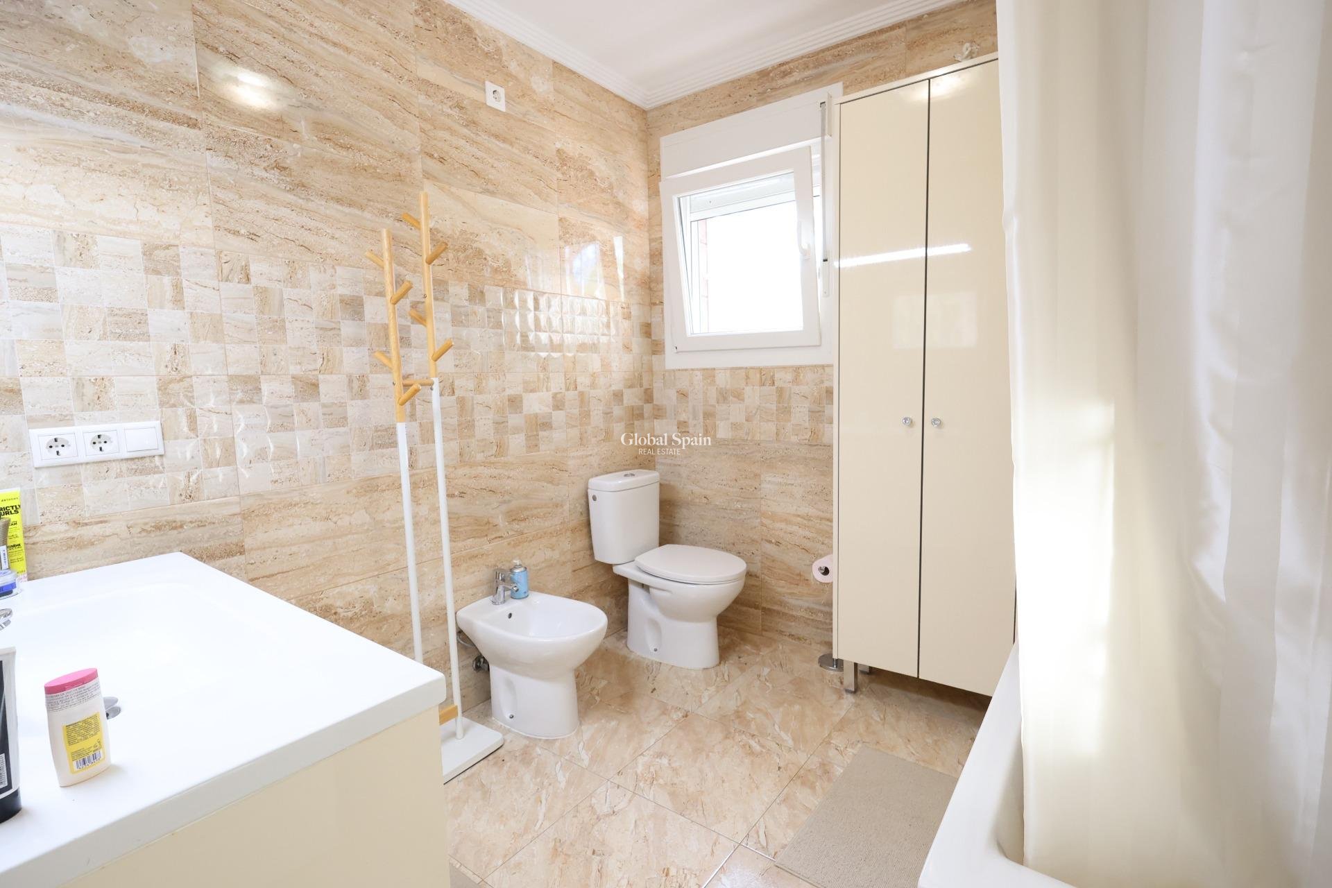 Wederverkoop - VILLA -
TORREVIEJA - Costa Blanca