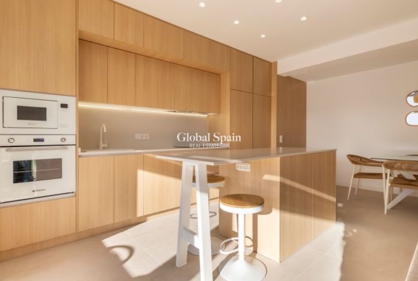 Wederverkoop - VILLA -
TORREVIEJA - Costa Blanca