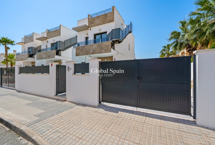 Wederverkoop - VILLA -
TORREVIEJA - Costa Blanca